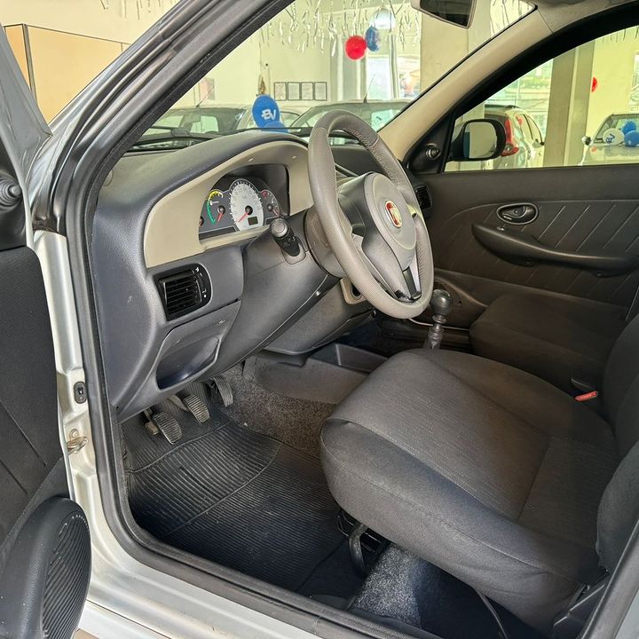 FIAT PALIO CELEBRATION 1.0 2010