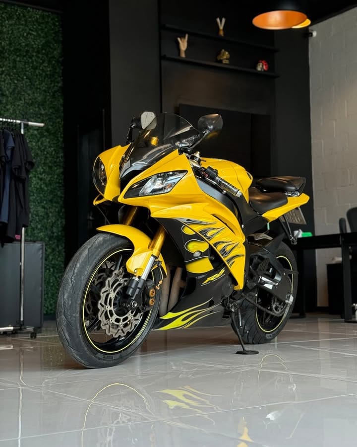 YAMAHA – R6 2008